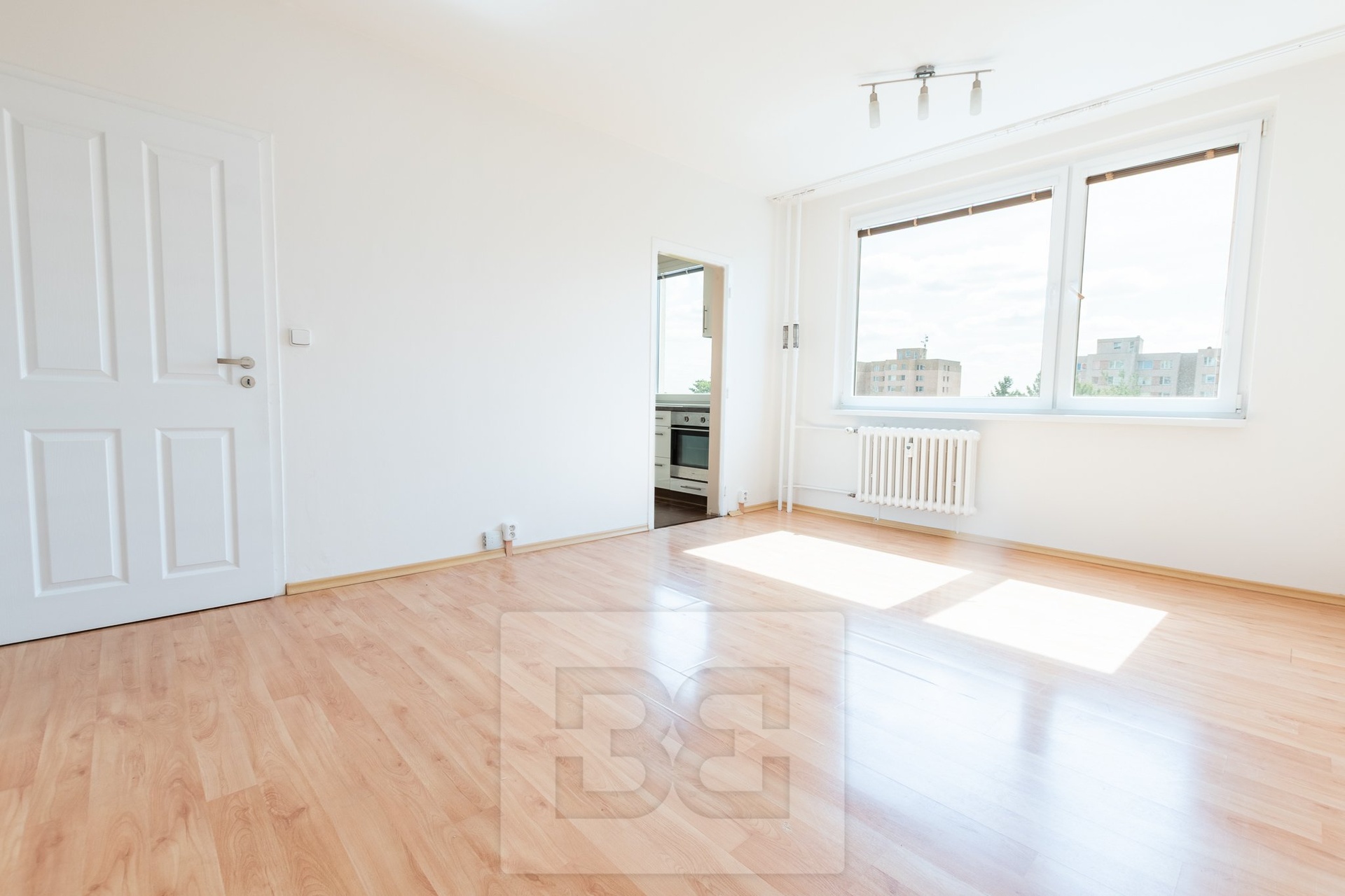 Pronájem bytu 1+kk 29 m², Praha - Troja