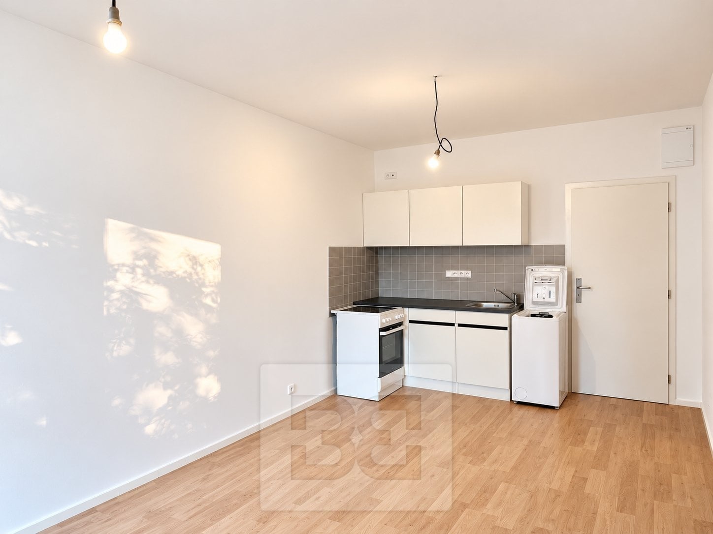 Pronájem bytu 1+kk 22 m², Praha - Hodkovičky