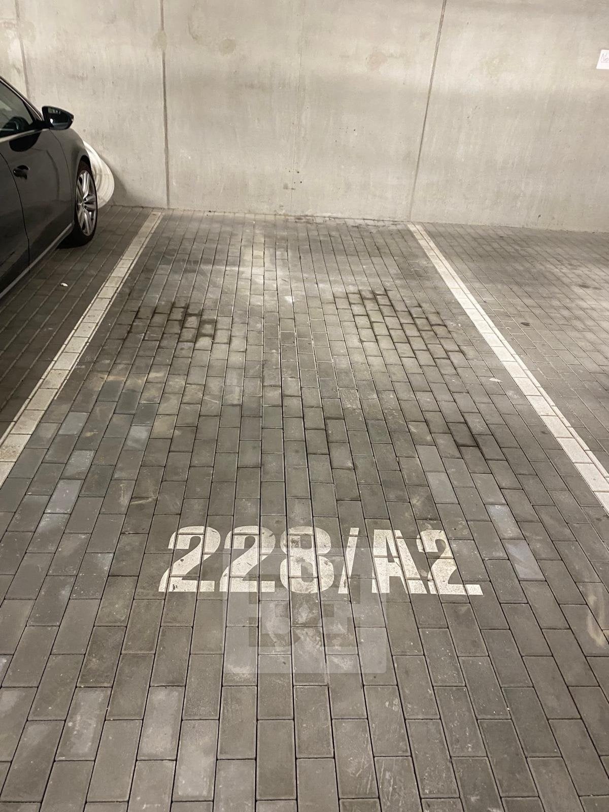 Pronájem garážového stání 16 m², Praha - Střížkov