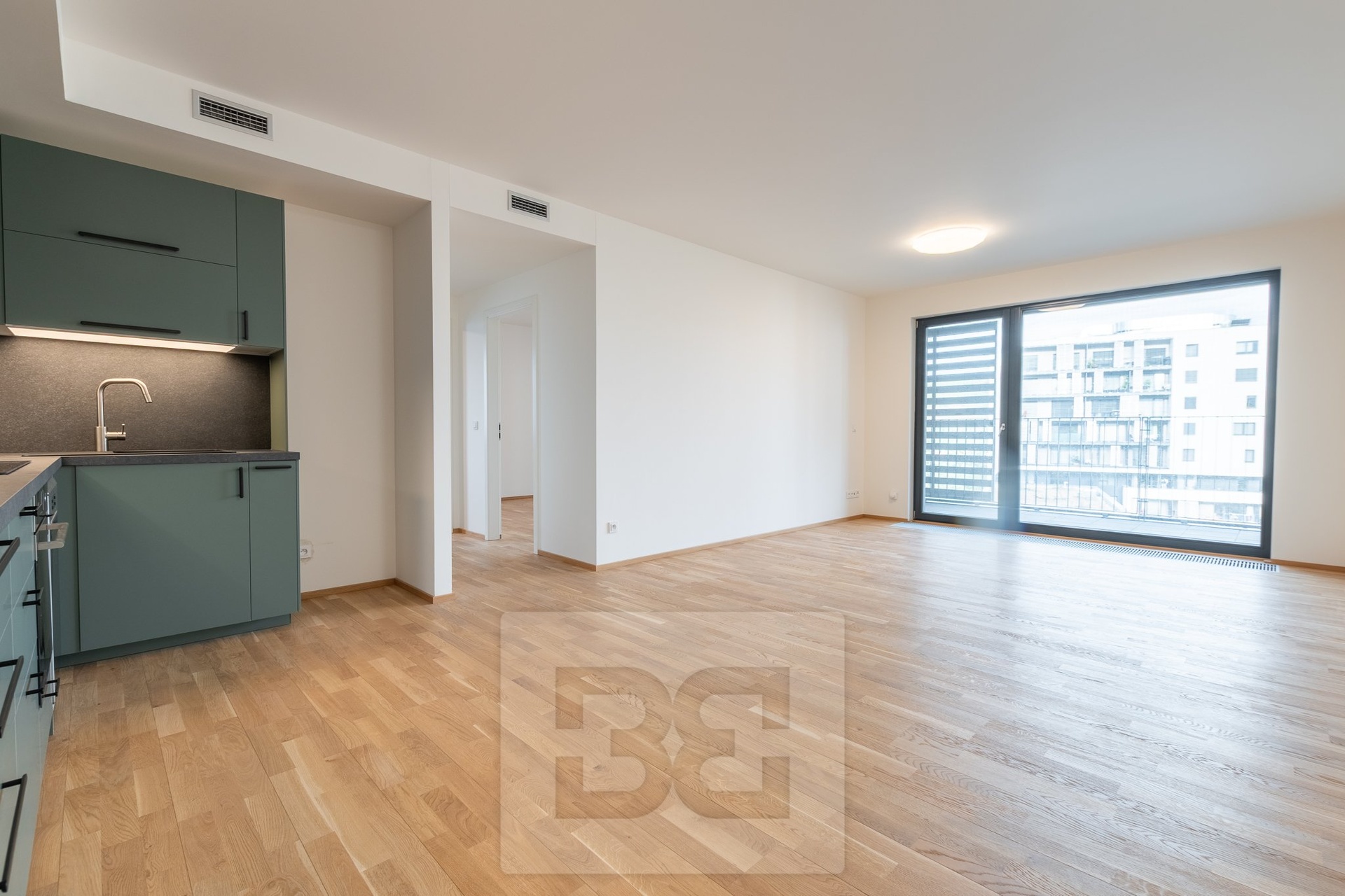 Pronájem bytu 2+kk 72 m², Praha - Modřany