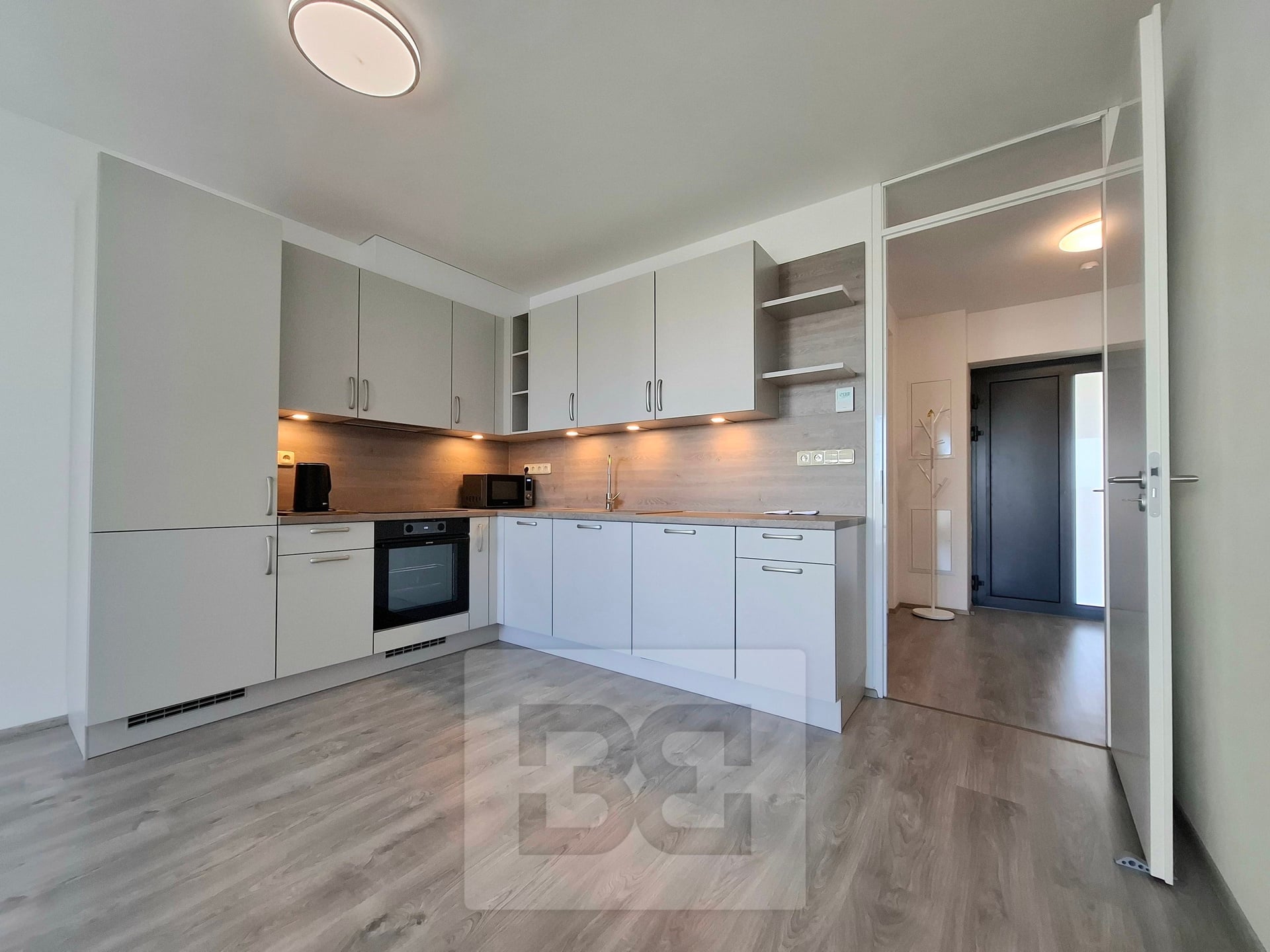 Pronájem bytu 2+kk 53 m² v novostavbě s velkou terasou 13 m², Trutnov - Chodská - Horní Předměstí