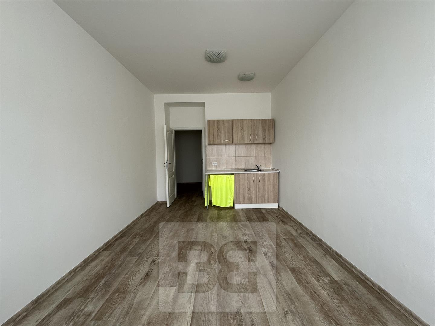 Příjemný byt 1+kk s výbornou dostupností