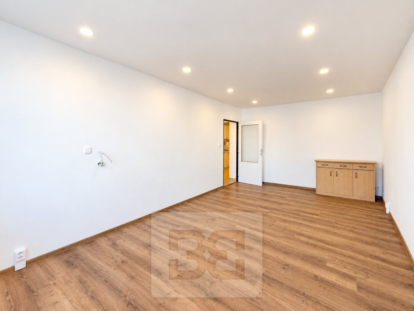 Pronájem bytu 2+1 49 m², Praha - Bohnice