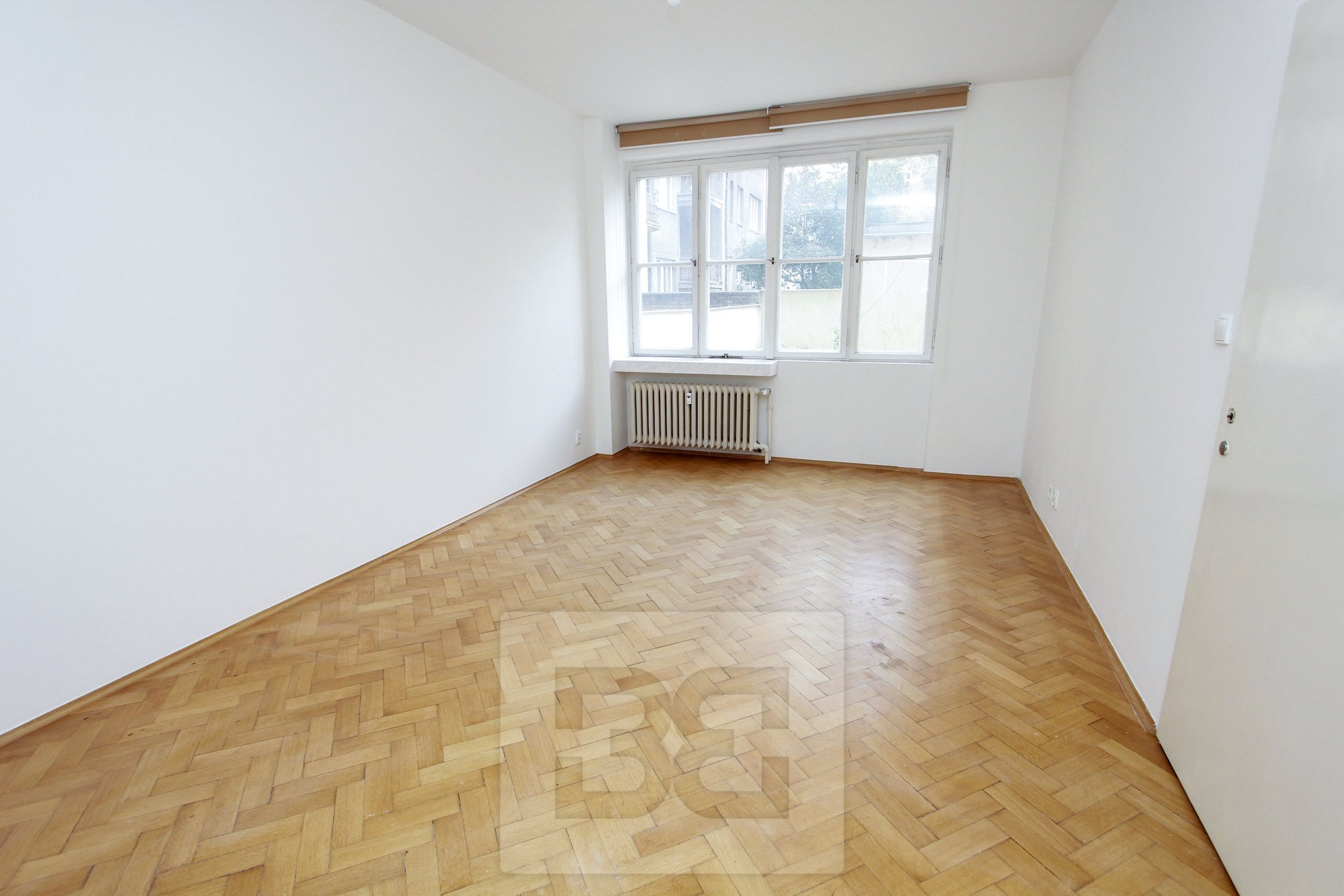 Pronájem bytu 2+1 52 m², Praha - Holešovice