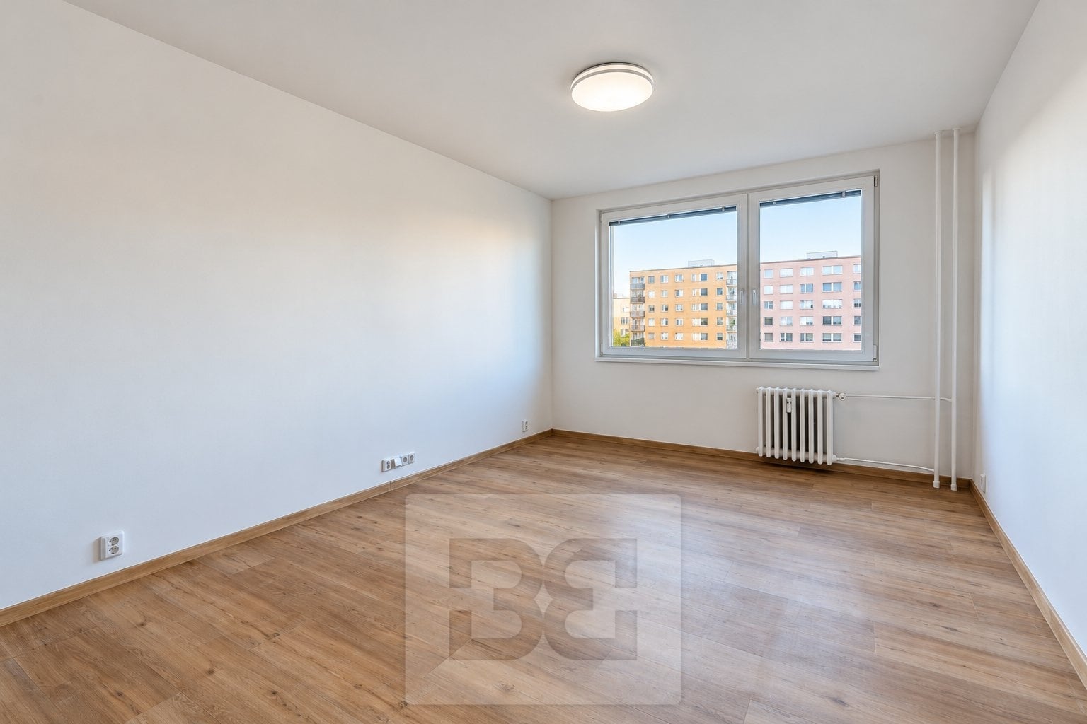 Pronájem bytu 1+kk 29 m², Praha - Hlubočepy