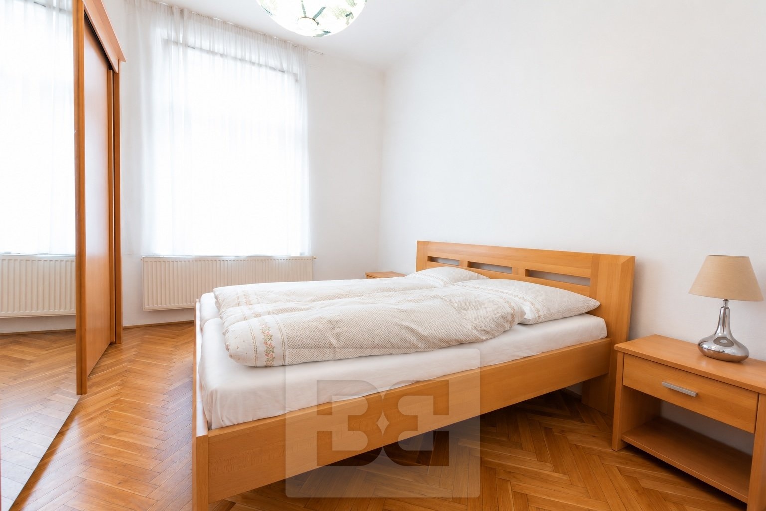 Pronájem bytu 2+1 52 m², Praha - Žižkov