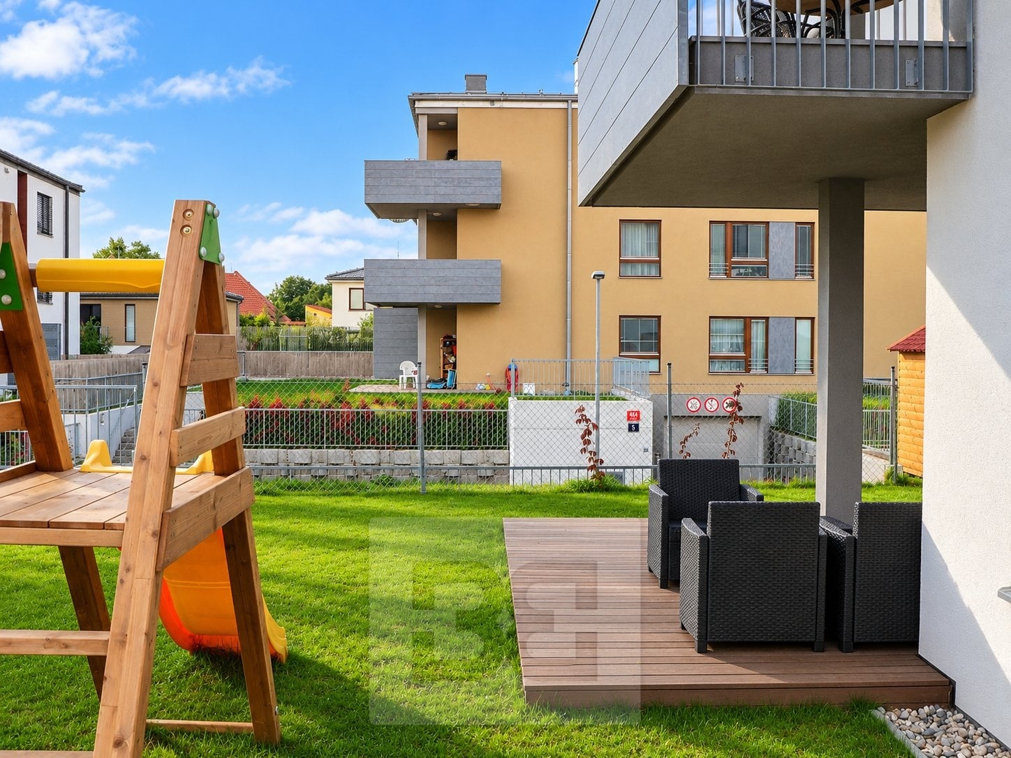 Bright 1-Bedroom Apartment with terrace and garden, Parking Space and Storage Unit | Zličínský Dvůr, Prague 5