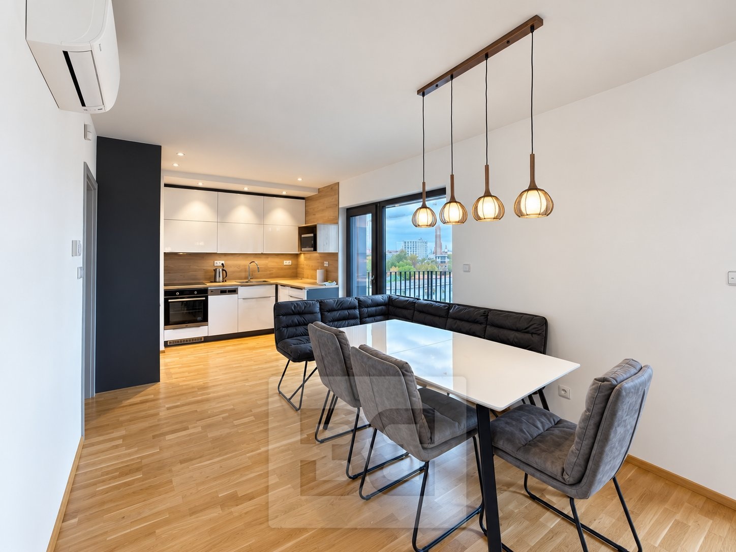 Pronájem bytu 3+kk 85 m², Plzeň - Východní Předměstí