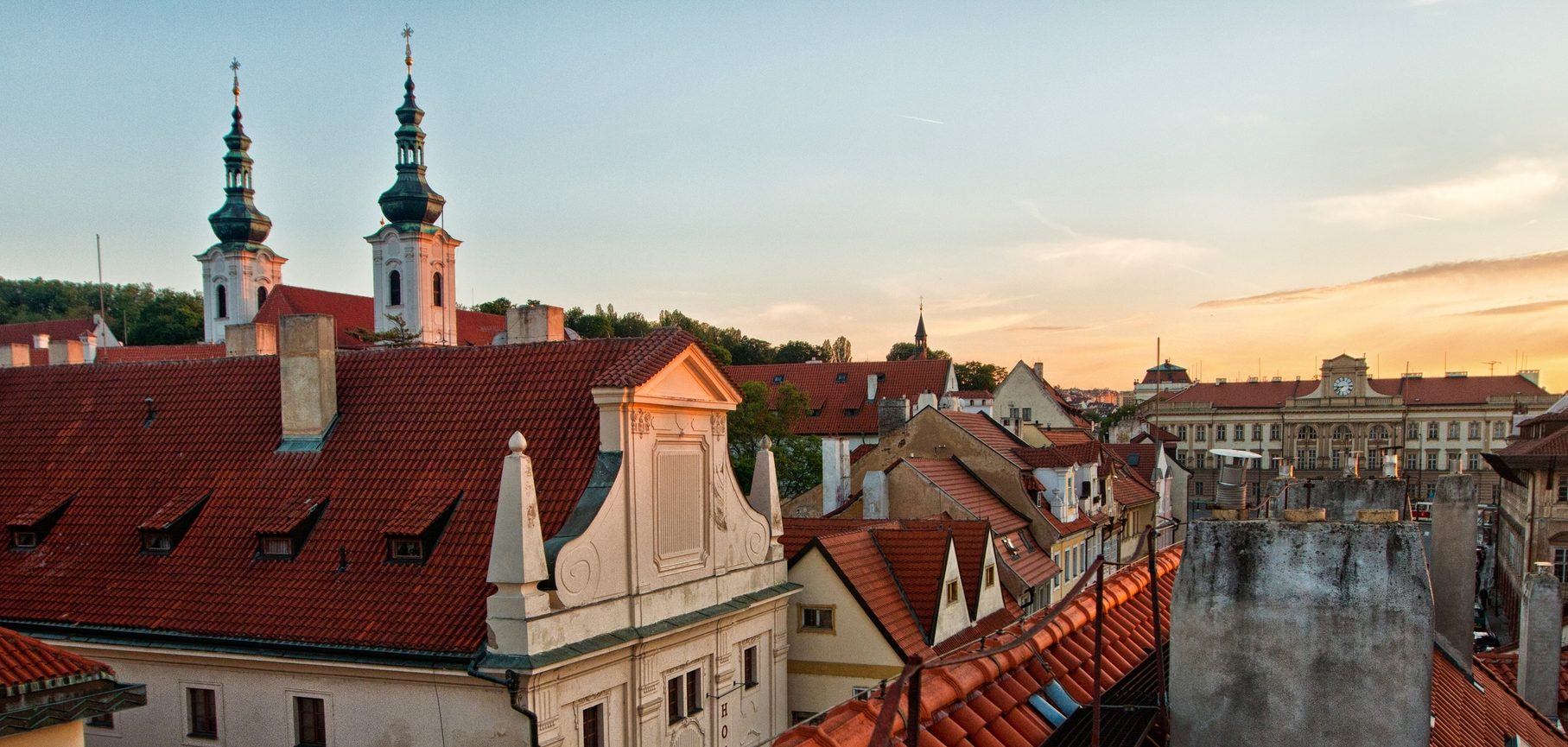 Na trhu chybí nemovitosti, ceny dále zdražují. Trend nájemního bydlení je na vzestupu