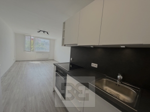 Flat for rent  2+Kk 45 m², Praha - Bohnice