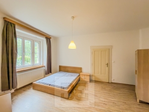 Flat 2+1 for sale 81 m², Praha - Smíchov
