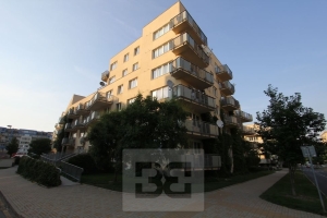 Pronájem garážového stání v Praze 15 - Hostivař, ul.Rižská