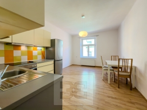 Pronájem bytu 2+kk 48 m², Praha - Nusle