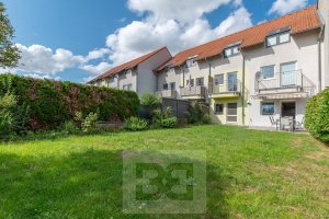 Pronájem bytu 4+1 131 m², Zahrada 191m², parkovací místo, Chýně