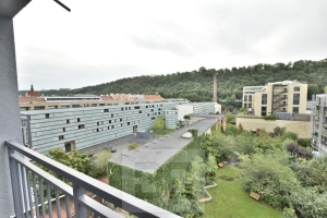 Zrekonstruovaný světlý byt 2+kk/L/GS s klimatizací v Praze 8 - Karlín, ul. Křižíkova