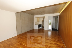Spacious 1-Bedroom Apartment (66 m²) with Garage and Wine Cellar in the Prestigious L’Ocelot Residence – Prague 9, Vysočany