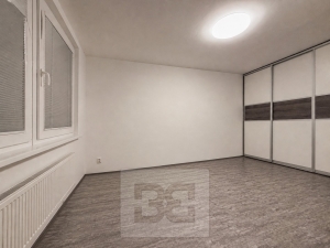 Rent flats 1+KT 31 m², Praha - Háje