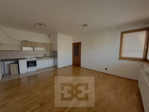 Pronájem bytu 1+kk 36 m², Hradec Králové