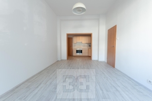 Rent flats 2+KT 47 m² + parking included, Praha - Vršovice