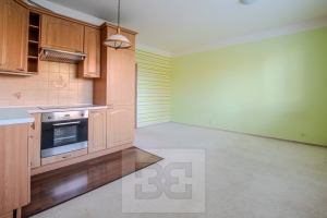 Pronájem bytu 1+kk 29 m², Praha - Čakovice