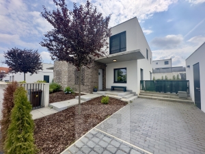 Pronájem rodinné domy, 133 m² - Dobřejovice