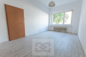 Rent flats 2+KT 47 m² + parking included, Praha - Vršovice