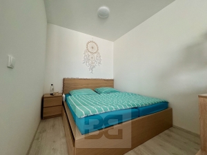 Krásný, nový byt 1+kk (44m²) na Ulici Wolkerova s garážovým stáním