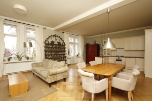 Byt 4+kk s balkonem, Kodaňská - Praha 145m².