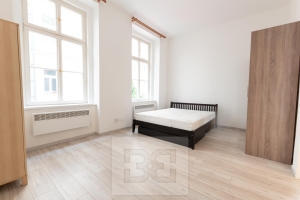 Pronájem bytu 2+kk 43 m², Praha - Holešovice