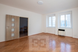 Rent flats 2+KT 60 m², Praha - Libeň