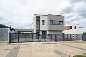 Pronájem rodinného domu 147 m², Praha - Stodůlky