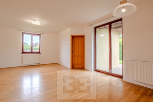Pronájem rodinného domu 100 m², Květnice