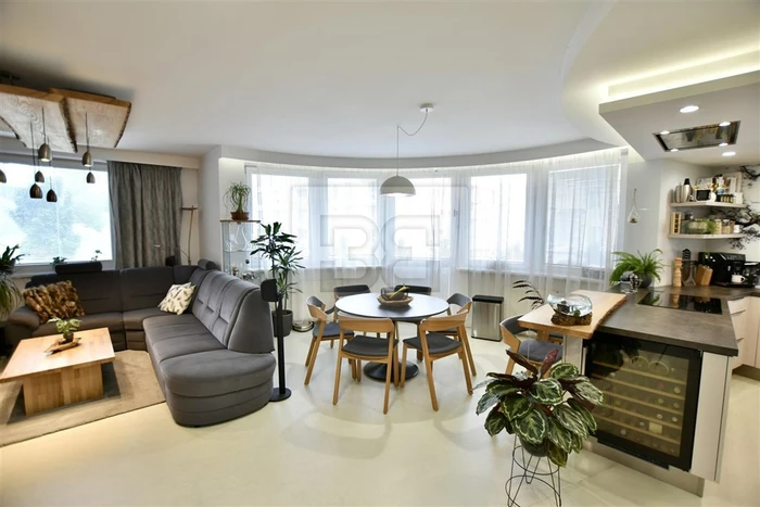 Beautiful apt 4+kk/B/L/G in Prague 4 - Kunratice, street V Zelené údolí