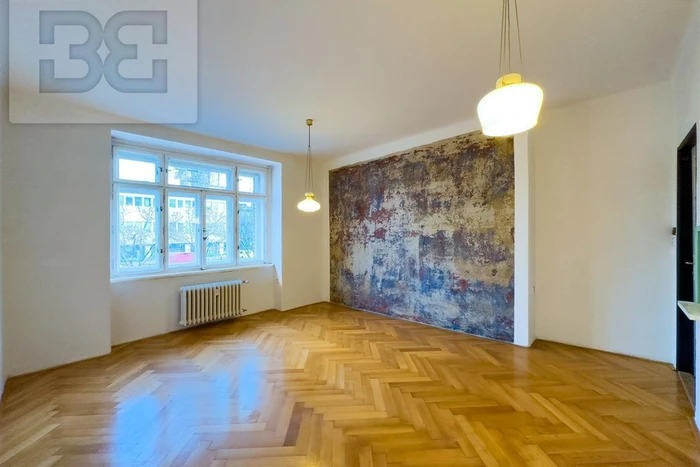 Prostorný byt 3+1 75 m² v Holešovicích