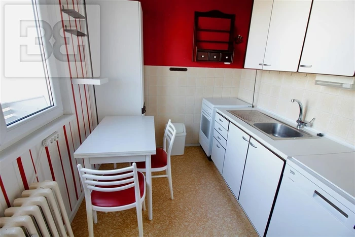 2+1 apartment for rent - Veleslavín