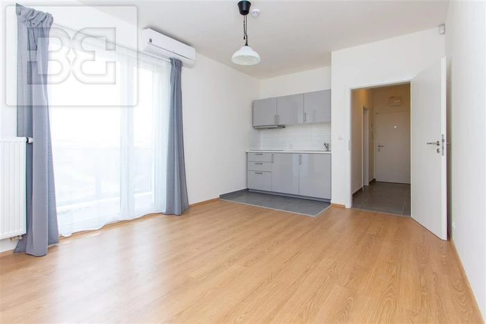 Krásný byt 1+KK s balkonem a parkovacím stáním v novostavbě v Tuchoměřicích
