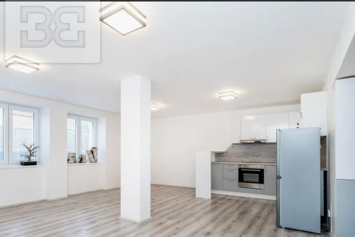 Pronájem prostorného bytu 2+kk 63 m²