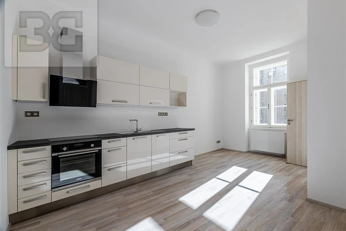 Nový, světlý a prostorný byt 3+kk (72 m²), ulice Šimáčkova, Praha 7 u parku Stromovka