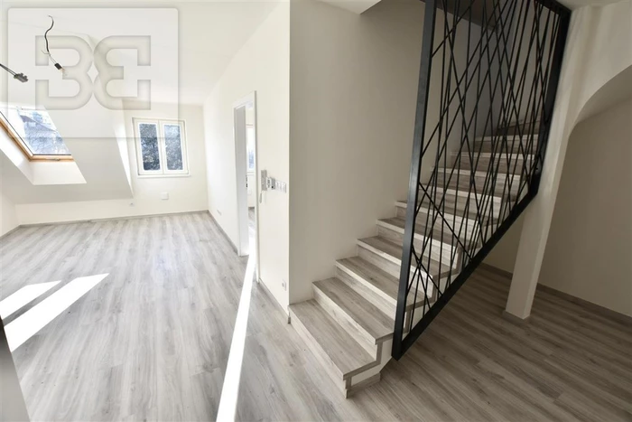 New 2BED attic apartment in a quiet part of Prague 3 - Žižkov, street Jeseniova