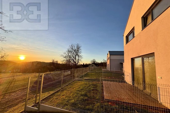 3BED in a lucrative location near Prague - the village of Kamenice, part of the village of Ládví, district of Prague - East