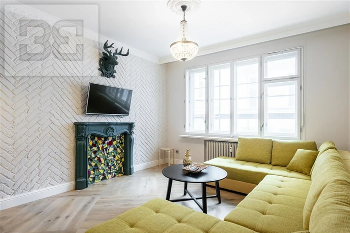 Stylish two-bedroom 98 sqm flat in the heart of Prague.