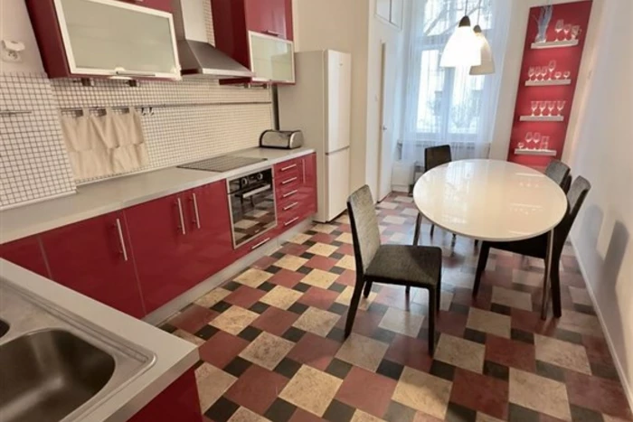 Renting a unique apartment 4+1 141 m²