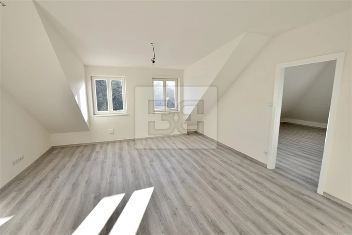 New 2BED attic apartment in a quiet part of Prague 3 - Žižkov, street Jeseniova