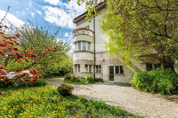 Prvorepubliková vila v Praze 6 – Hanspaulka, ul. Komornická